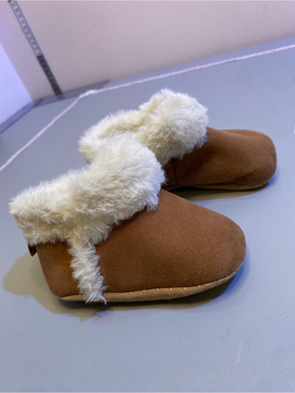 Old Navy Brown Uni Cozy Faux Fur Cognac Trim Baby Boots